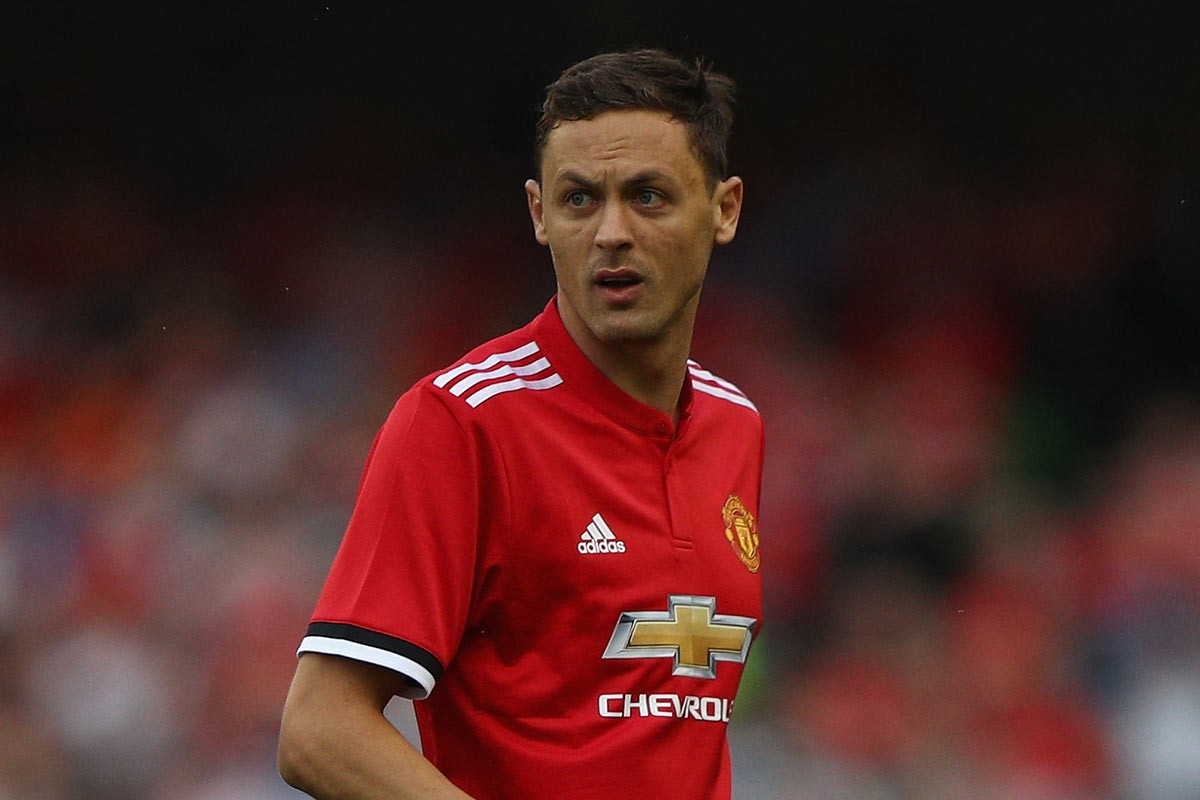 进行一系列 进行一系列