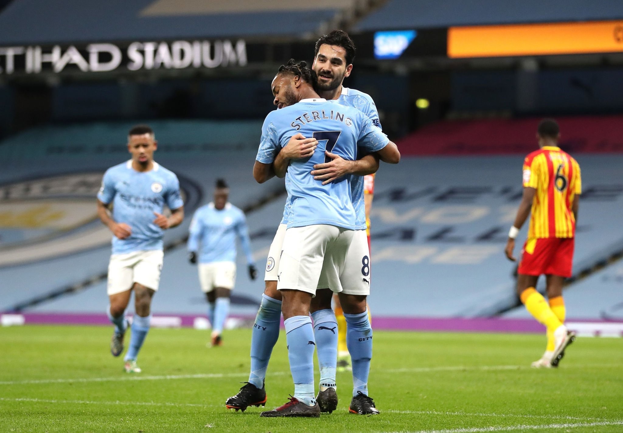 出国门和顶 出国门和顶